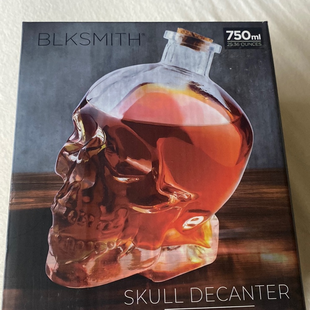 Skull decanter